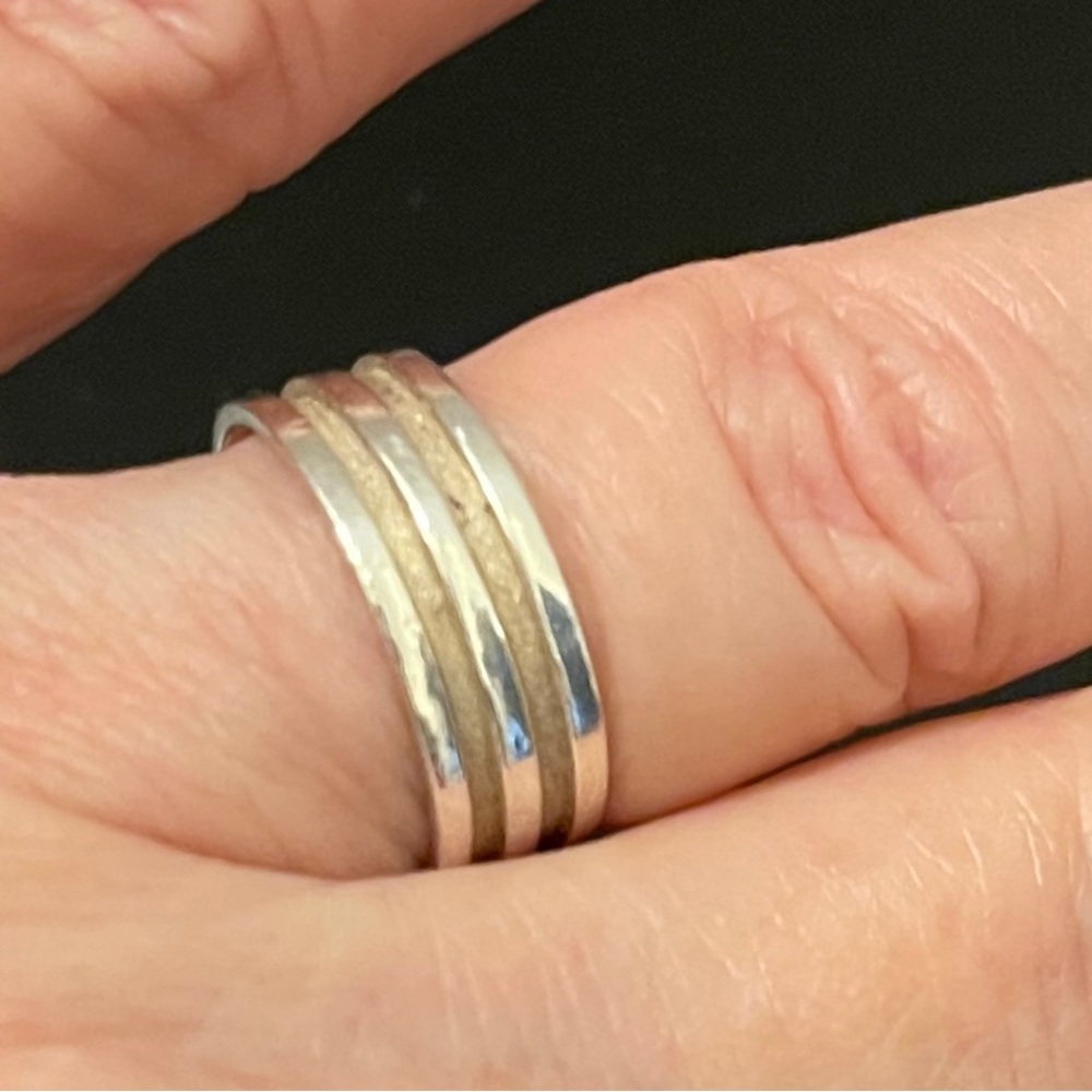 Women’s Size 6 Silver Ring